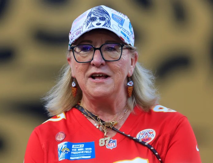 Donna Kelce weighs in on Travis Kelce's plans amid retirement rumors