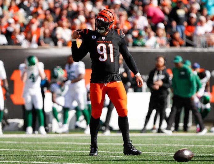 Bengals Tuesday Trenches: The pros and cons of Trey Hendrickson getting franchise tag