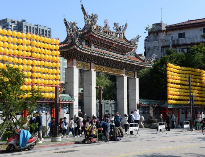 新年走春參拜　北市五大廟宇周遭以「行天宮」交易最熱