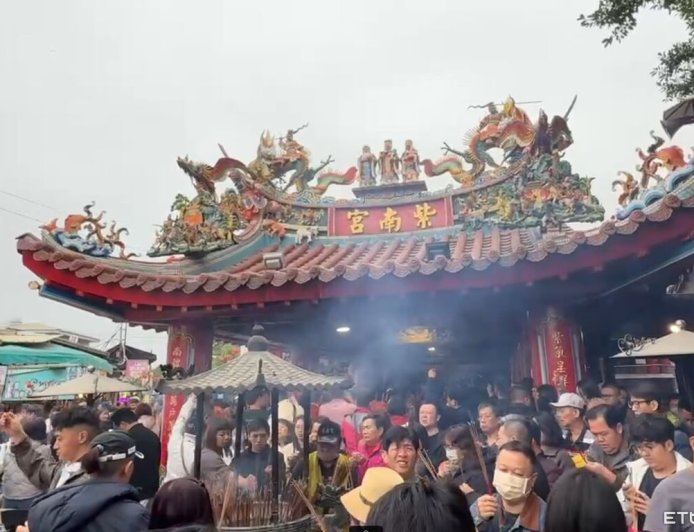 1年借金4億還7億！紫南宮10hrs湧進12萬人...神秘男霸氣還300萬