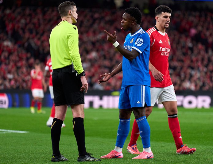 🚨 Real Madrid have handed UEFA evidence of racist abuse against Vinicius