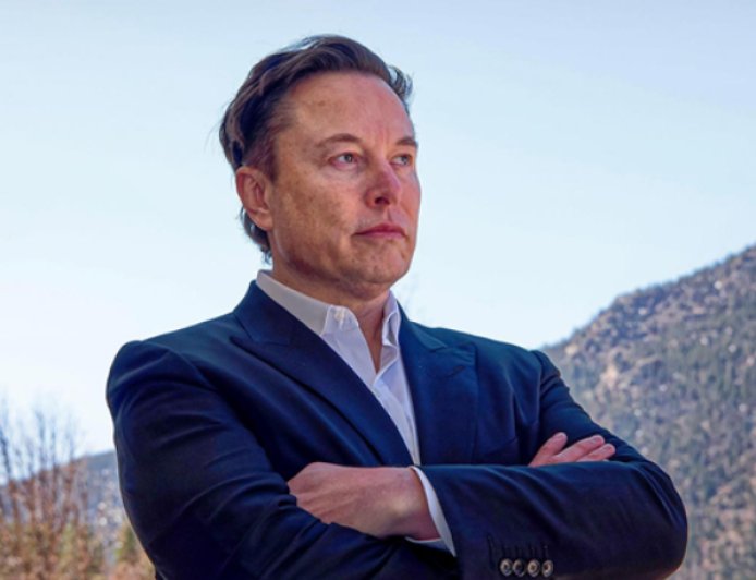 马斯克预言：2026年底AI可直接编写二进制代码 程序员或将被淘汰