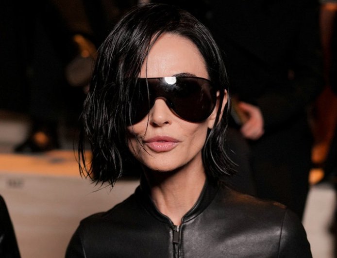 Demi Moore goes viral looking unrecognizable with dramatic new bob haircut transformation