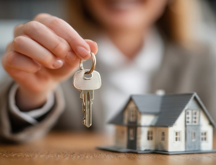 市值蒸发超90%，“西南物业第一股”金科服务宣告退市