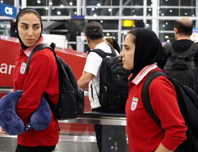 Ex-Iranian women's soccer star empathizes with national team, breaks down sharing story of father's death
