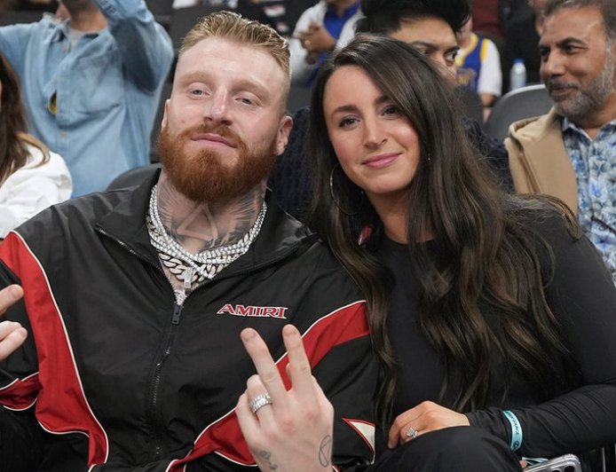 Maxx Crosby’s wife reacts to Ravens trade fallout with three-word message