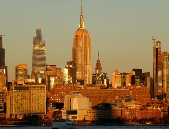 Business owner says 'we don’t have money' as NYC officials propose minimum wage hike: report