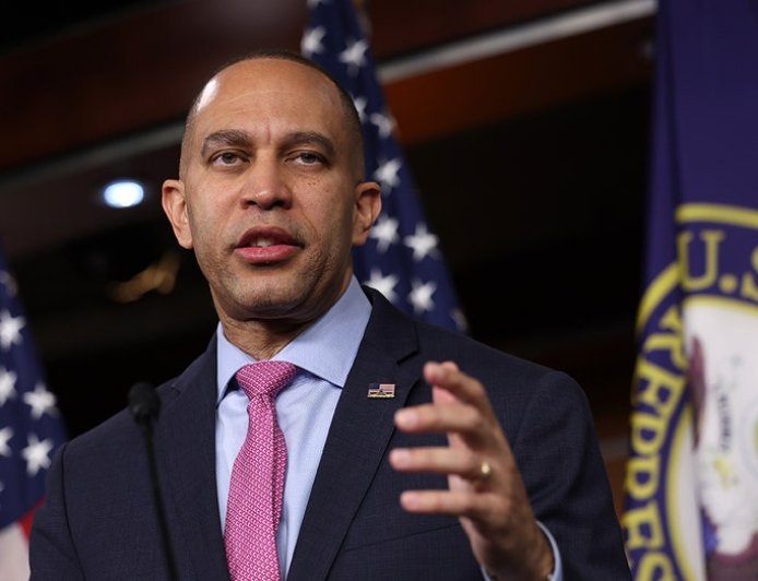 Almost 200 House Dems vote against deporting people who commit welfare fraud