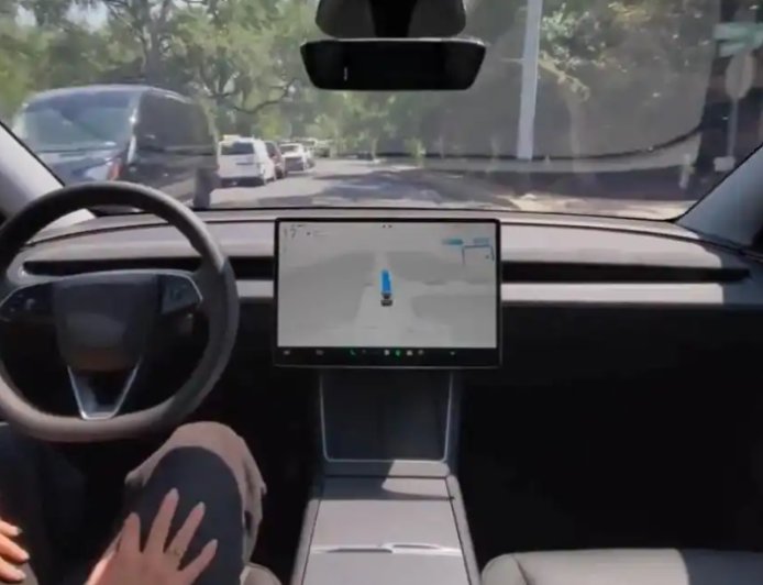 前Uber自动驾驶高管亲历特斯拉FSD事故 车辆当场报废