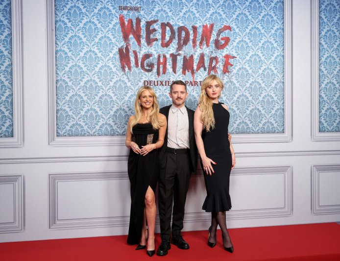 Sarah Michelle Gellar Evacuated From Hotel Amid Paris Fire