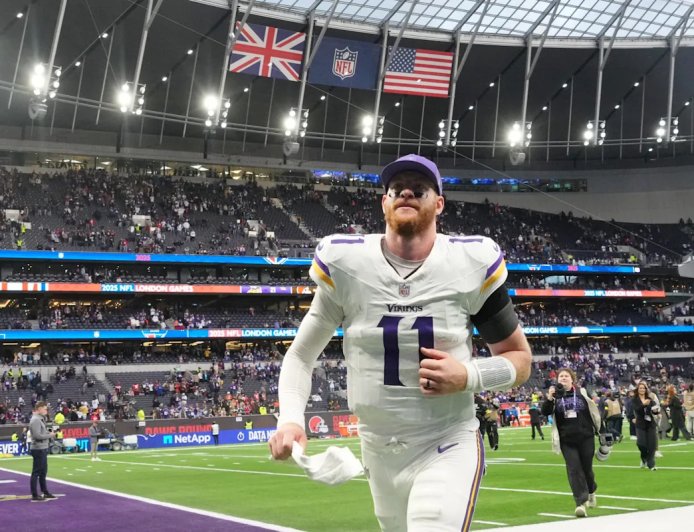 Vikings QB Room Gets Crowded after Carson Wentz Move