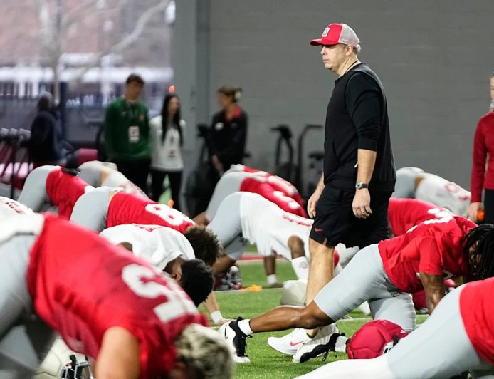 A top 2027 DL sets Ohio State visit date, Buckeyes staff gets ready for big recruiting weekend