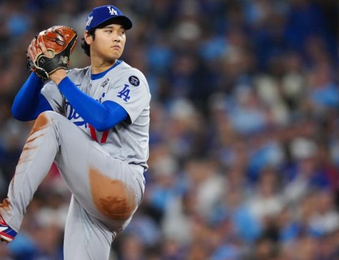 When will Shohei Ohtani pitch for the Dodgers? Explaining star's 2026 pitching debut, Los Angeles' starting rotation