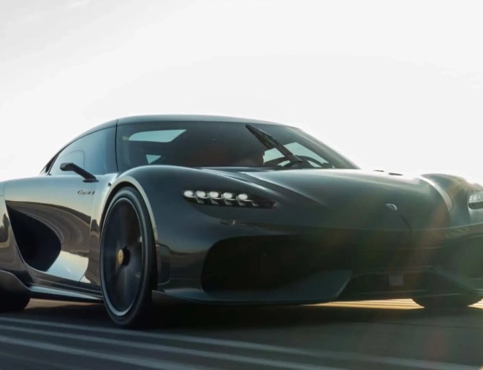 六年磨一剑，柯尼赛格 2300 马力四座超跑 Gemera 启动量产