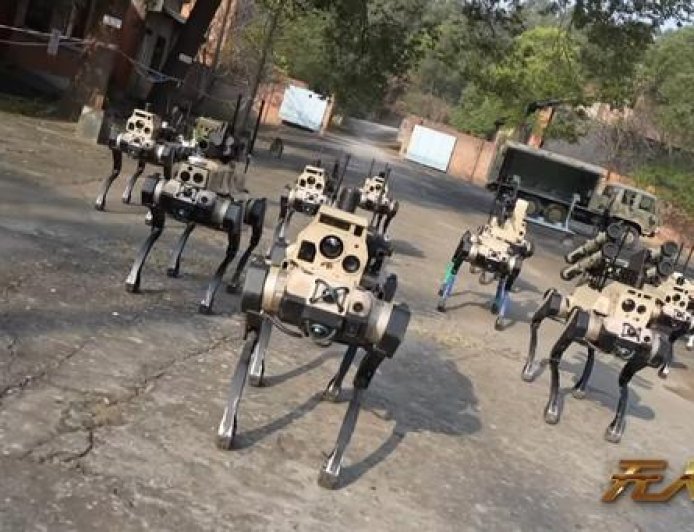 中国新一代机器狼群首次公开，解放军步入无人作战新阶段
