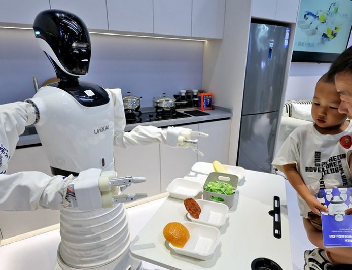 Home robot cooks, cleans and organizes your life