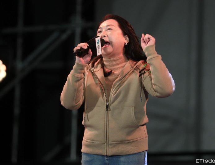 徐春鶯《反滲透法》首開庭　彙報對岸：京華城案柯文哲很快會被押