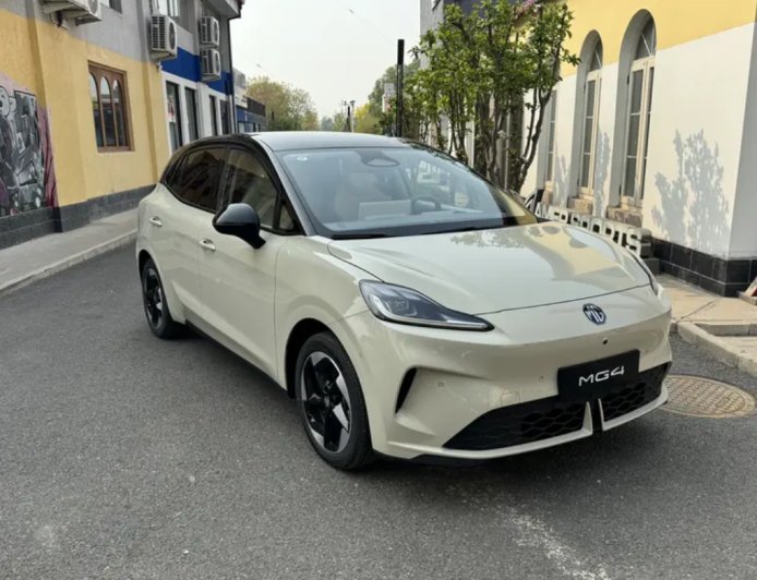 2026 款上汽名爵 MG4 实车亮相，将于 4 月 24 日北京车展上市