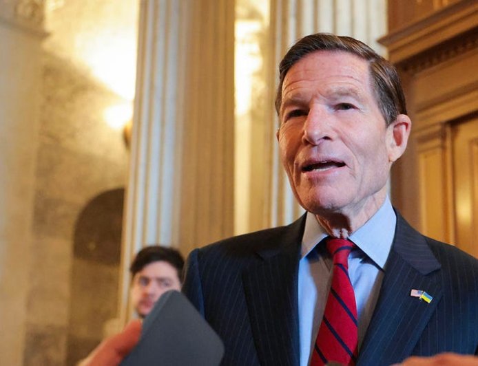 Dems sidestep past ‘refuse illegal orders’ demands as they challenge Trump’s Iran war authority