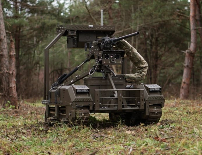 乌军加速部署战地机器人 人机混编以降低无人机战场对士兵风险