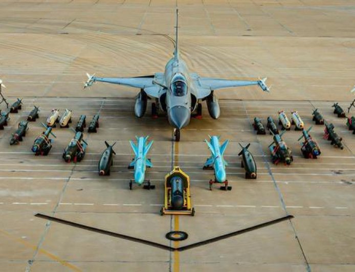 枭龙支援沙特，歼-10C守家，巴基斯坦这波操作，把印度人看傻了