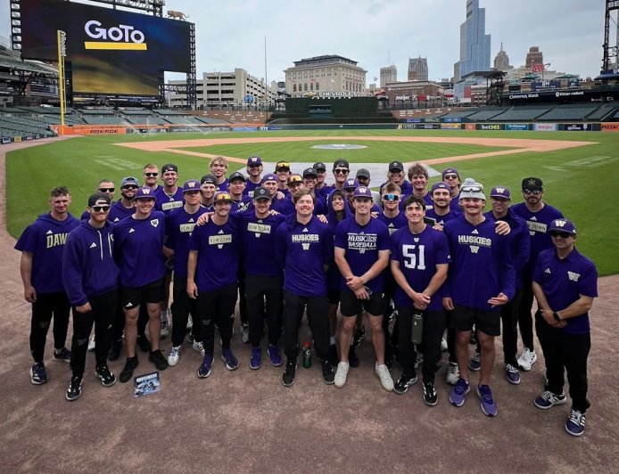 DeCarlo's heroics lift Huskies to 6-4 win at Eastern Michigan