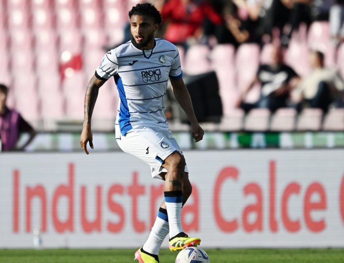Man Utd refuses to back out in the race for Arsenal target