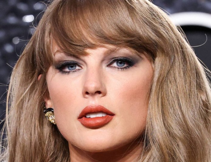 Taylor Swift Calls Out ‘Extreme’ Swiftie Behavior