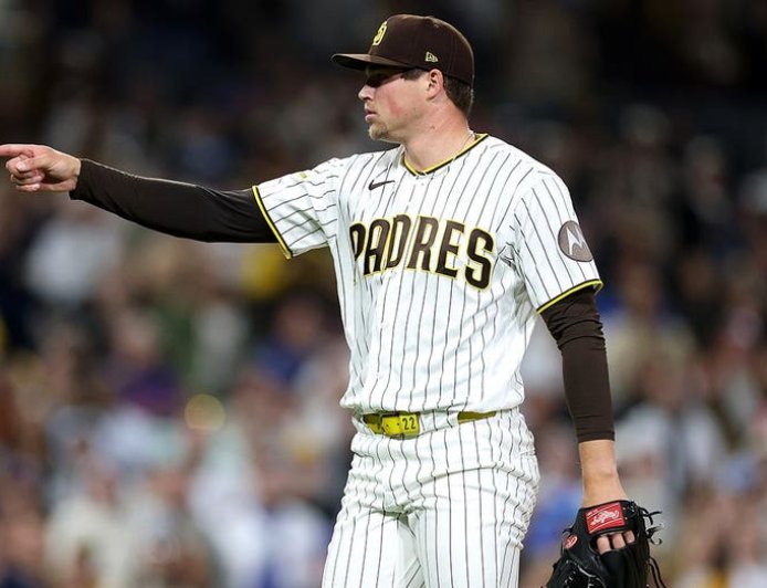 MLB says umpires may have made mistake in foul ball saga during ninth inning of Padres-Cubs game