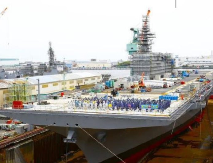 不装了！钻和平宪法的空子，日本战后首艘航母配12架F35B