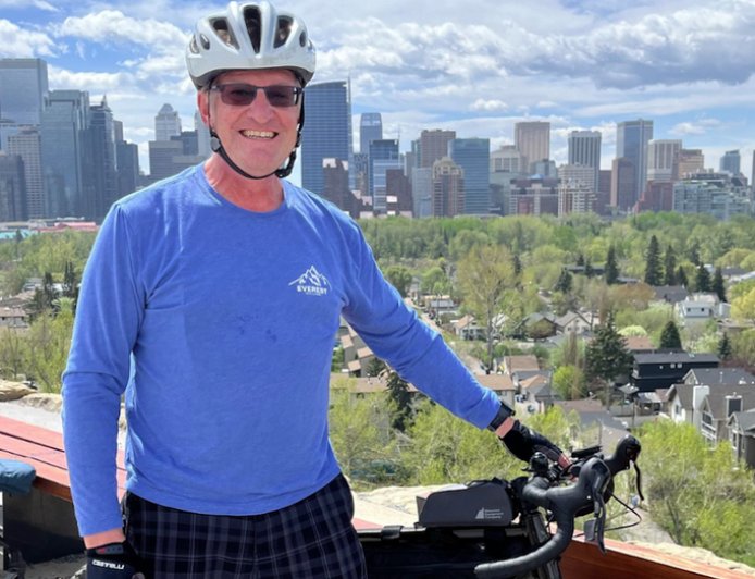 Vision problem leads to man's stage 4 lung cancer diagnosis, new drug extends survival