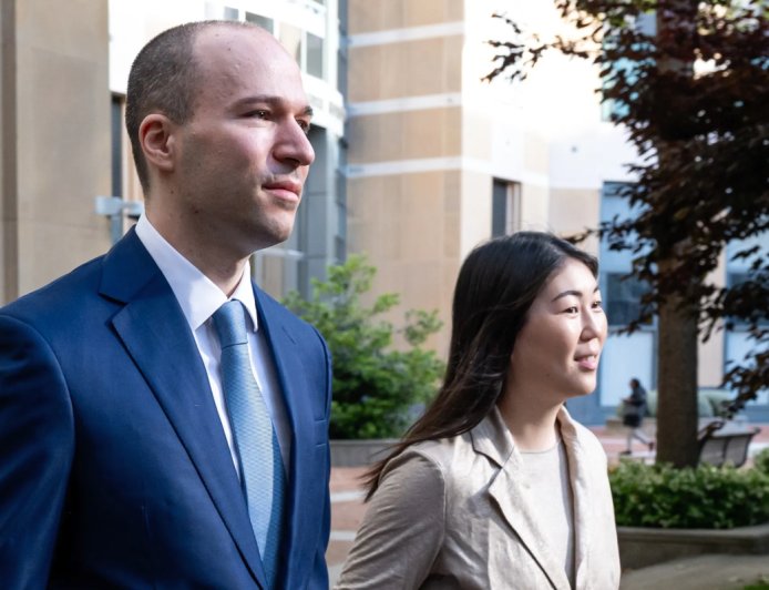 美媒披露OpenAI总裁庭审细节：300亿美元持股遭马斯克律师质疑