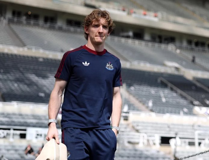 Bayern submit first offer for Gordon as Barcelona join pursuit