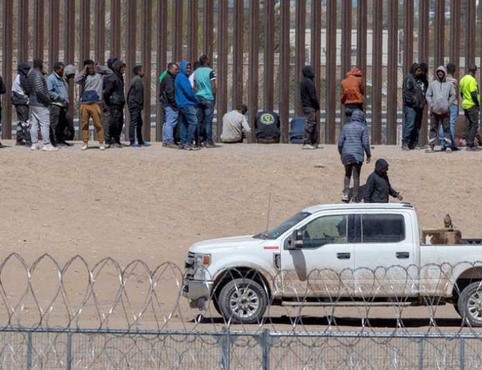 Civil rights groups file lawsuit seeking to block Texas law allowing cops to arrest illegal migrants