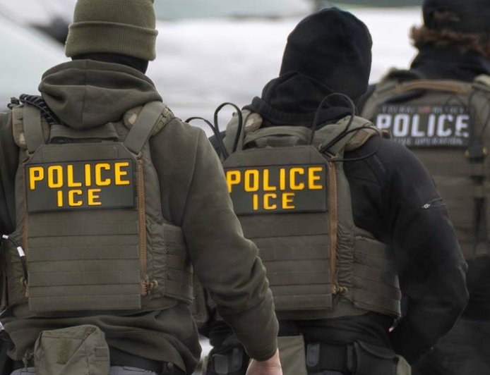 Minnesota Senate votes to ban ICE from wearing masks, allow residents to sue for constitutional violations