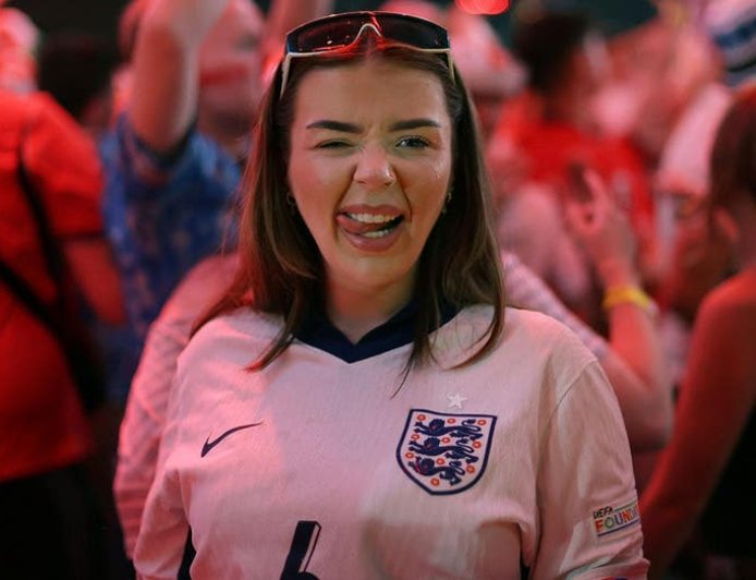 British World Cup fans can't get enough of American hot dogs during the tournament, buy a Bond bike & MEAT!