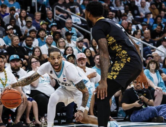 Xavier Moon leads Sea Bears past Honey Badgers to claim first CEBL championship